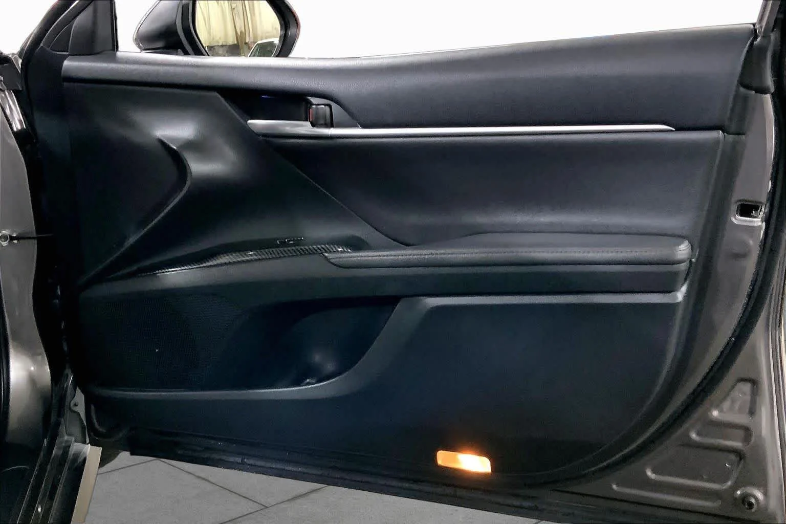Certified Used 2019 Predawn Gray Mica Toyota XLE image 23