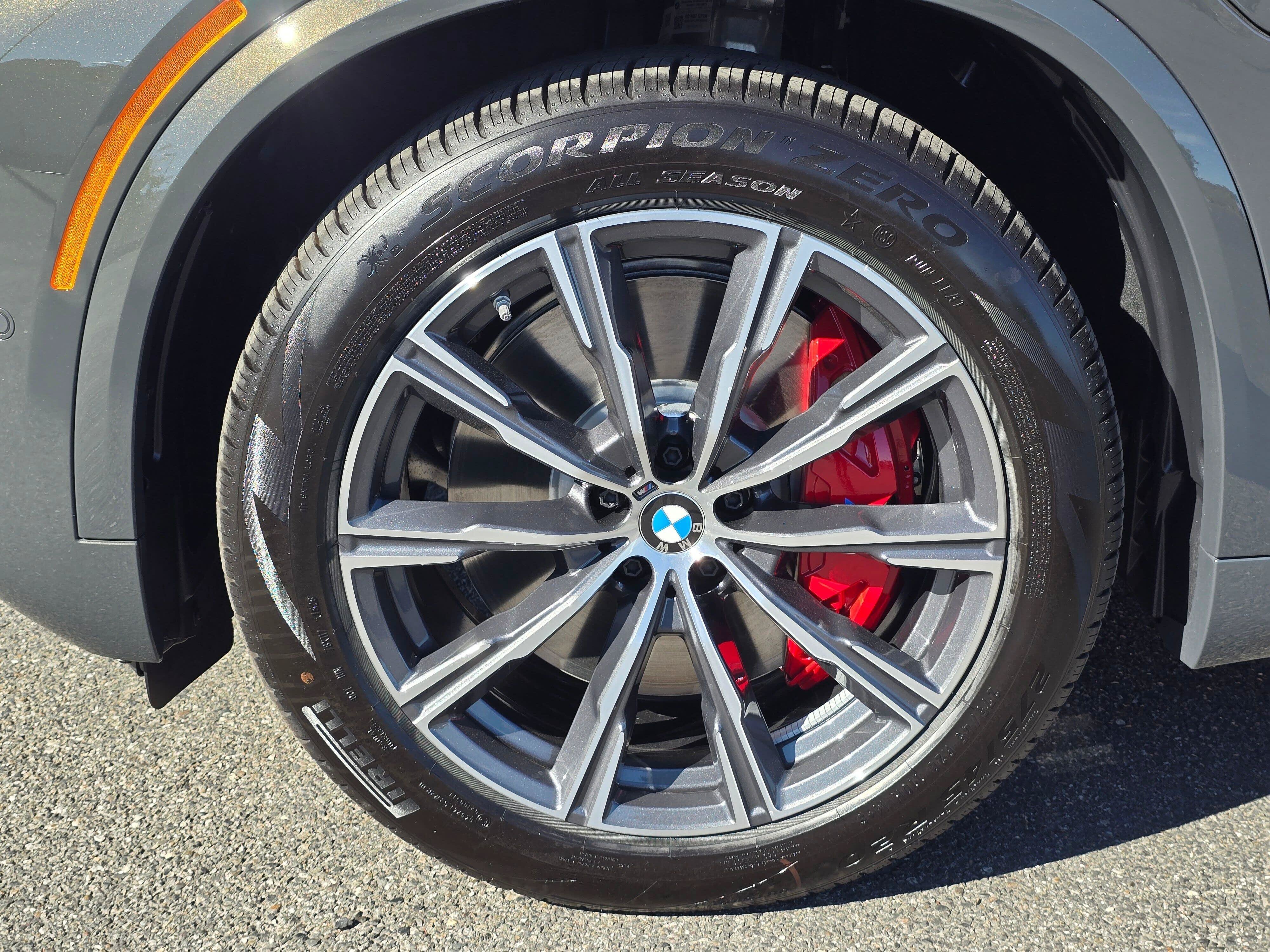New 2026 Dravit Grey Metallic BMW xDrive50e image 8