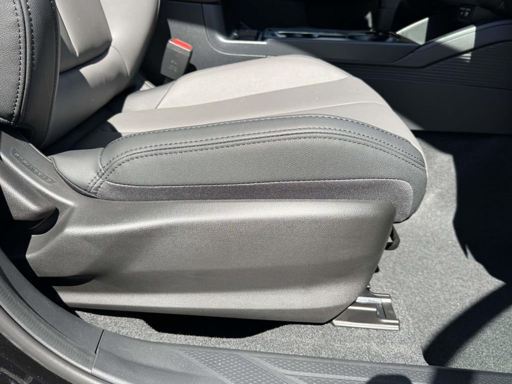 New 2026 CRYSTAL BLACK SILICA Subaru Premium image 9