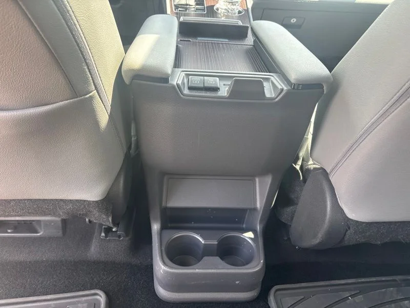 Used 2022 Silver Toyota XLE image 23