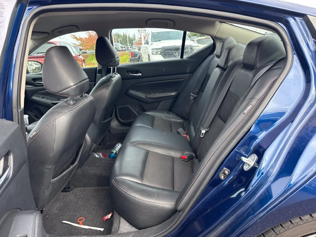 Used 2020 Blue Nissan 2.5 SR image 8
