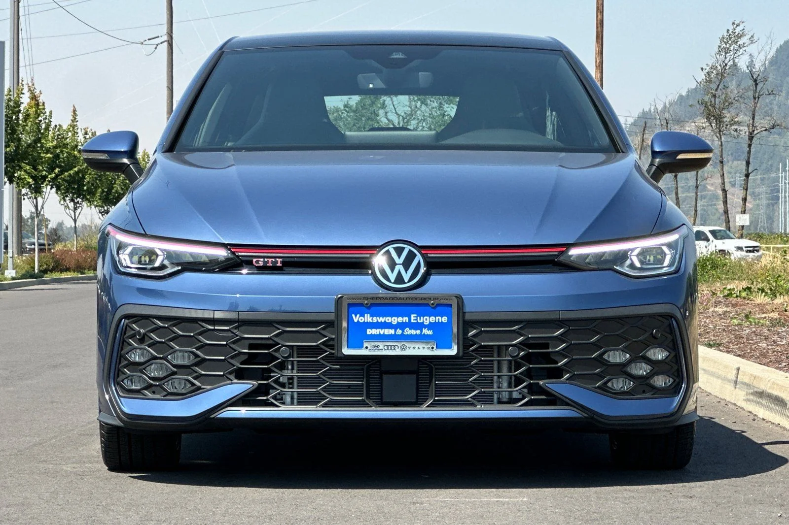 Used 2025  Volkswagen 2.0T SE image 8