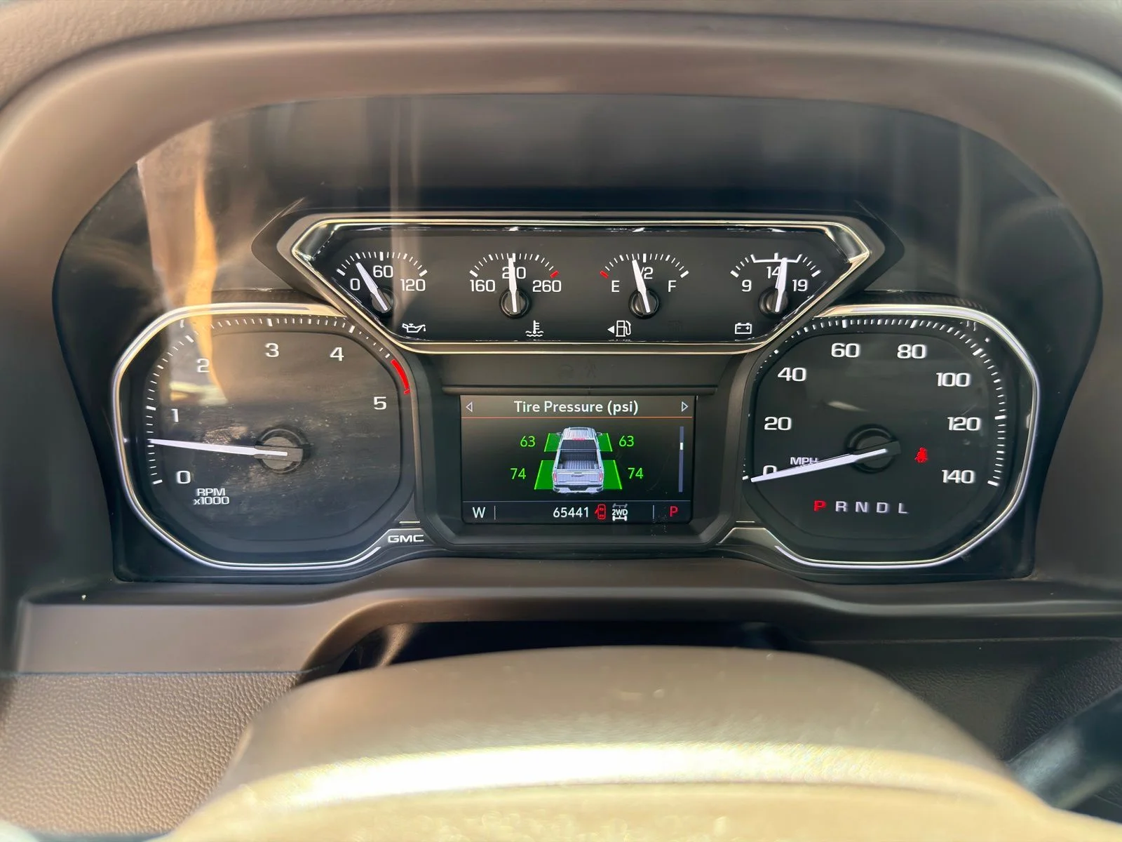 Used 2023 White GMC SLT image 22