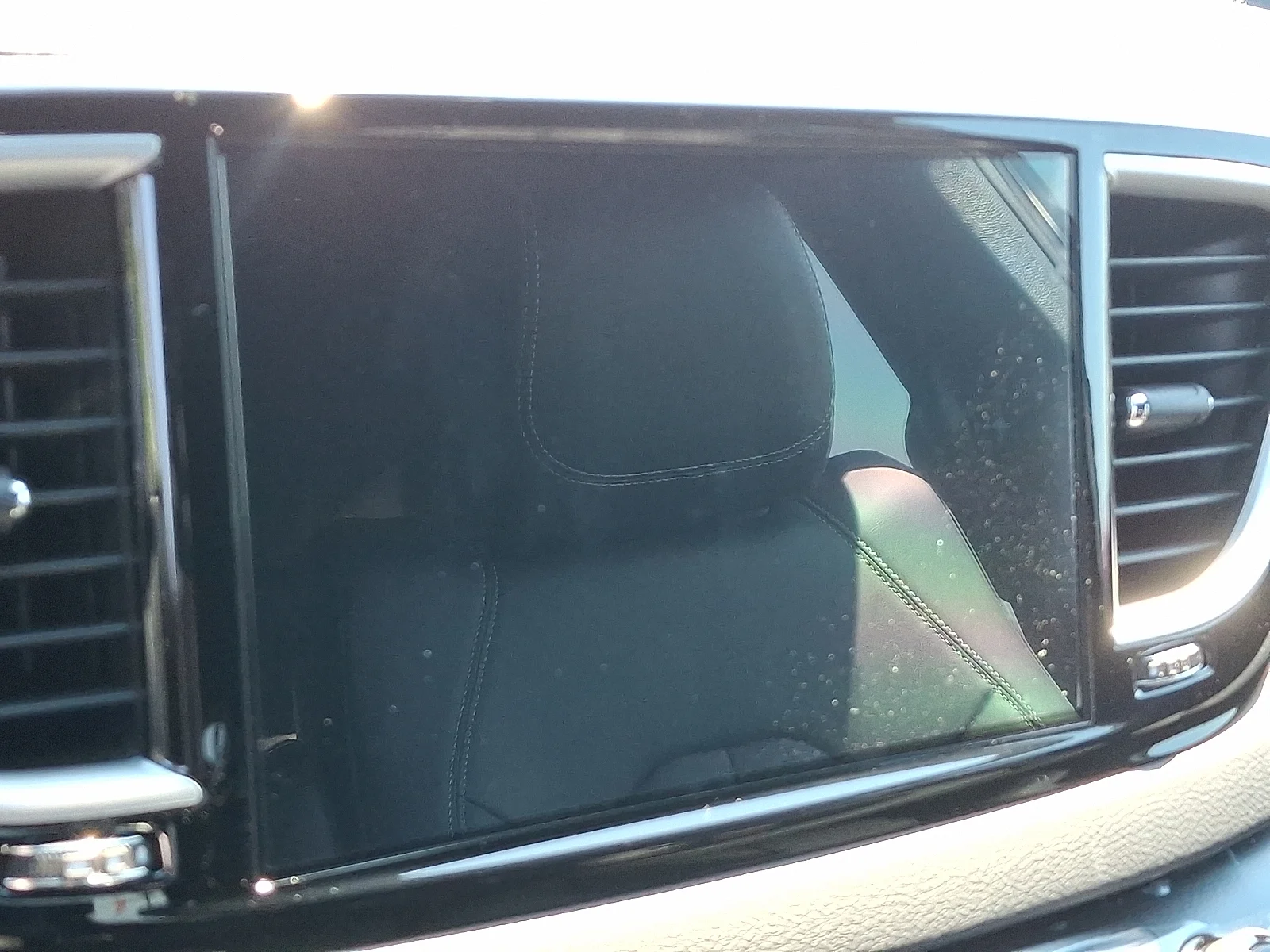 New 2026 Diamond Black Crystal Pearl-Coat Exterior Paint Chrysler LX image 18