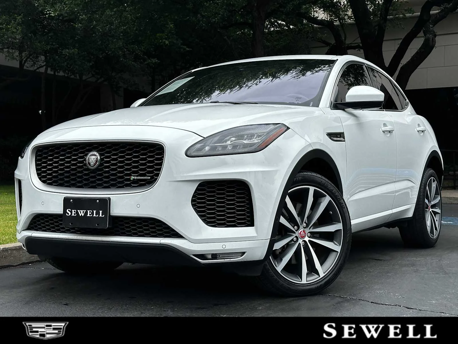 2019 Jaguar E-PACE P300 R-Dynamic SE AWD's photo