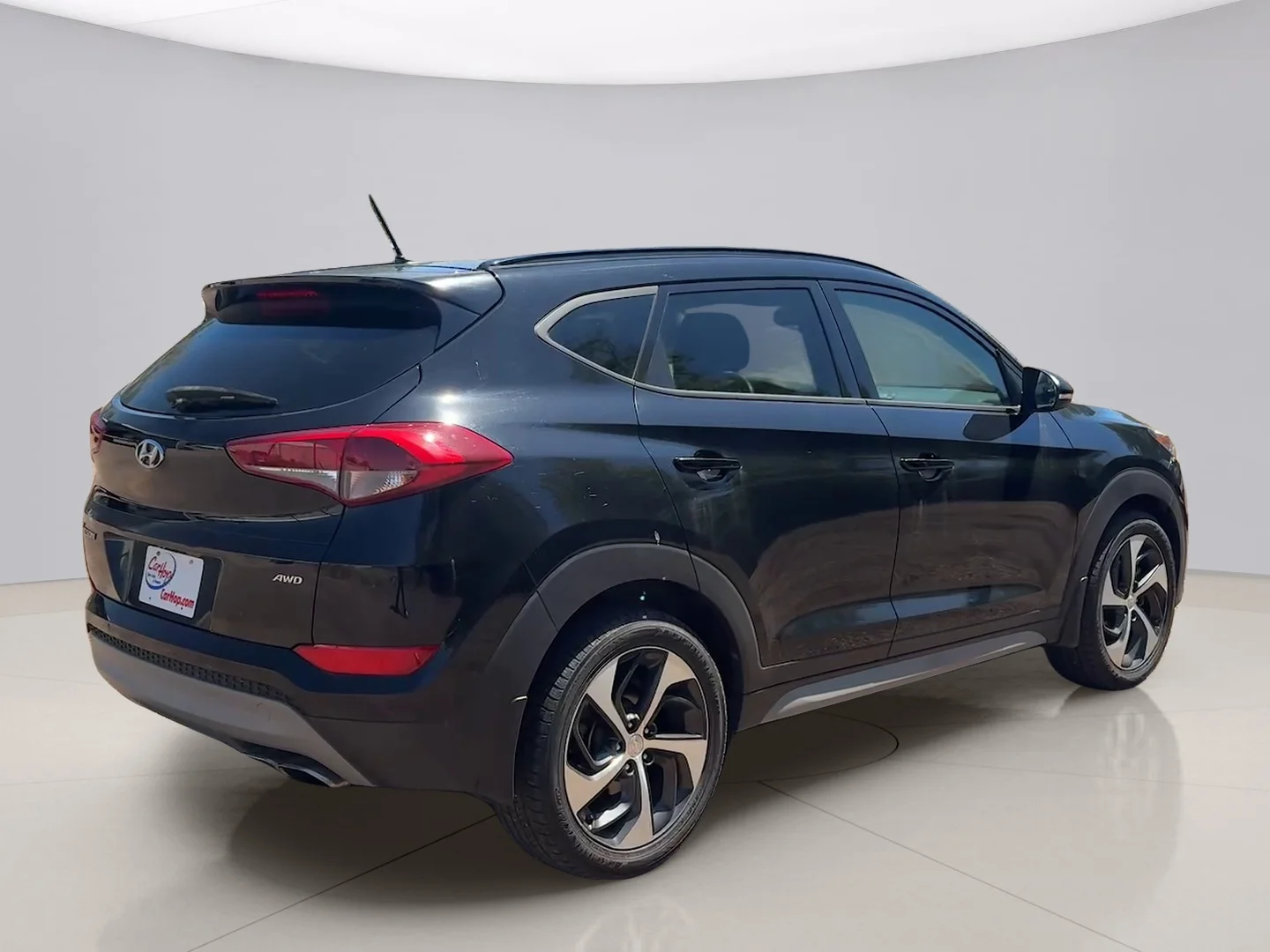 Used 2017 Gray Hyundai SE AWD image 5