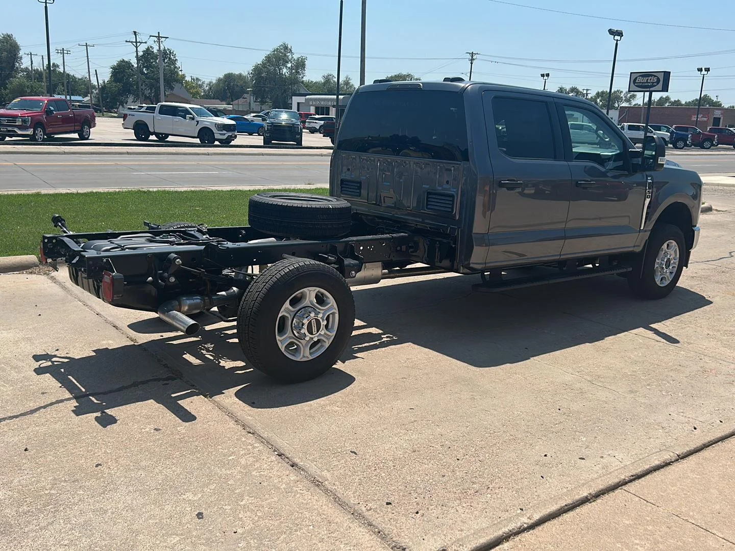 New 2026 Carbonized Gray Metallic FORD F-350® XLT image 7