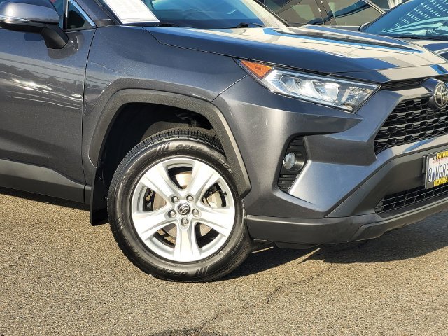 Used 2021 Gray Toyota XLE image 9