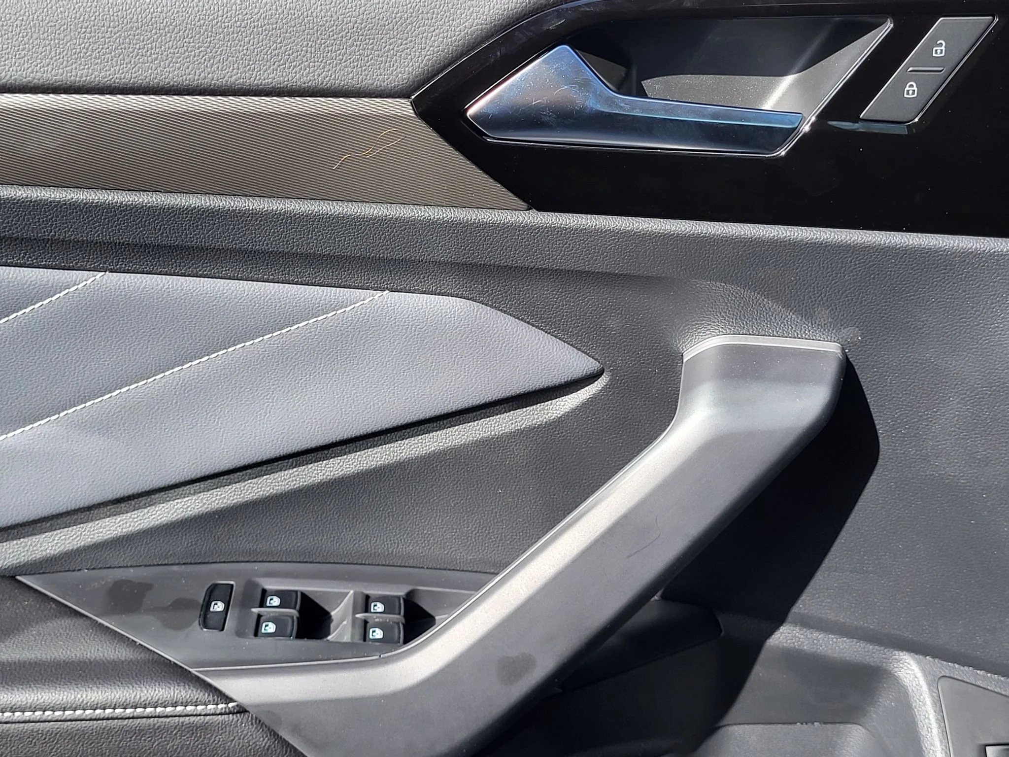 New 2026 Platinum Gray Metallic Volkswagen 1.5T SEL image 11