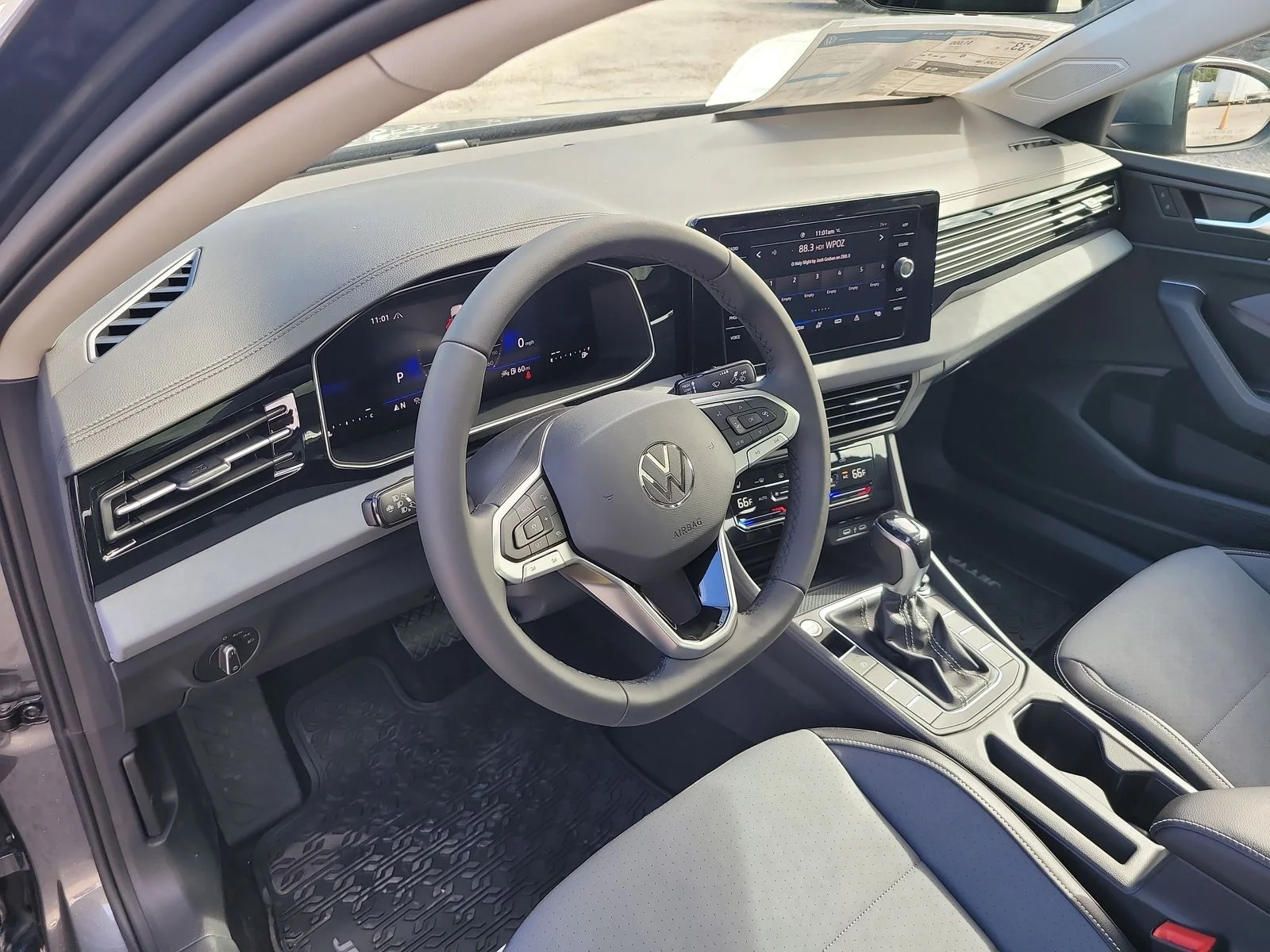 New 2026 Platinum Gray Metallic Volkswagen 1.5T SE image 20