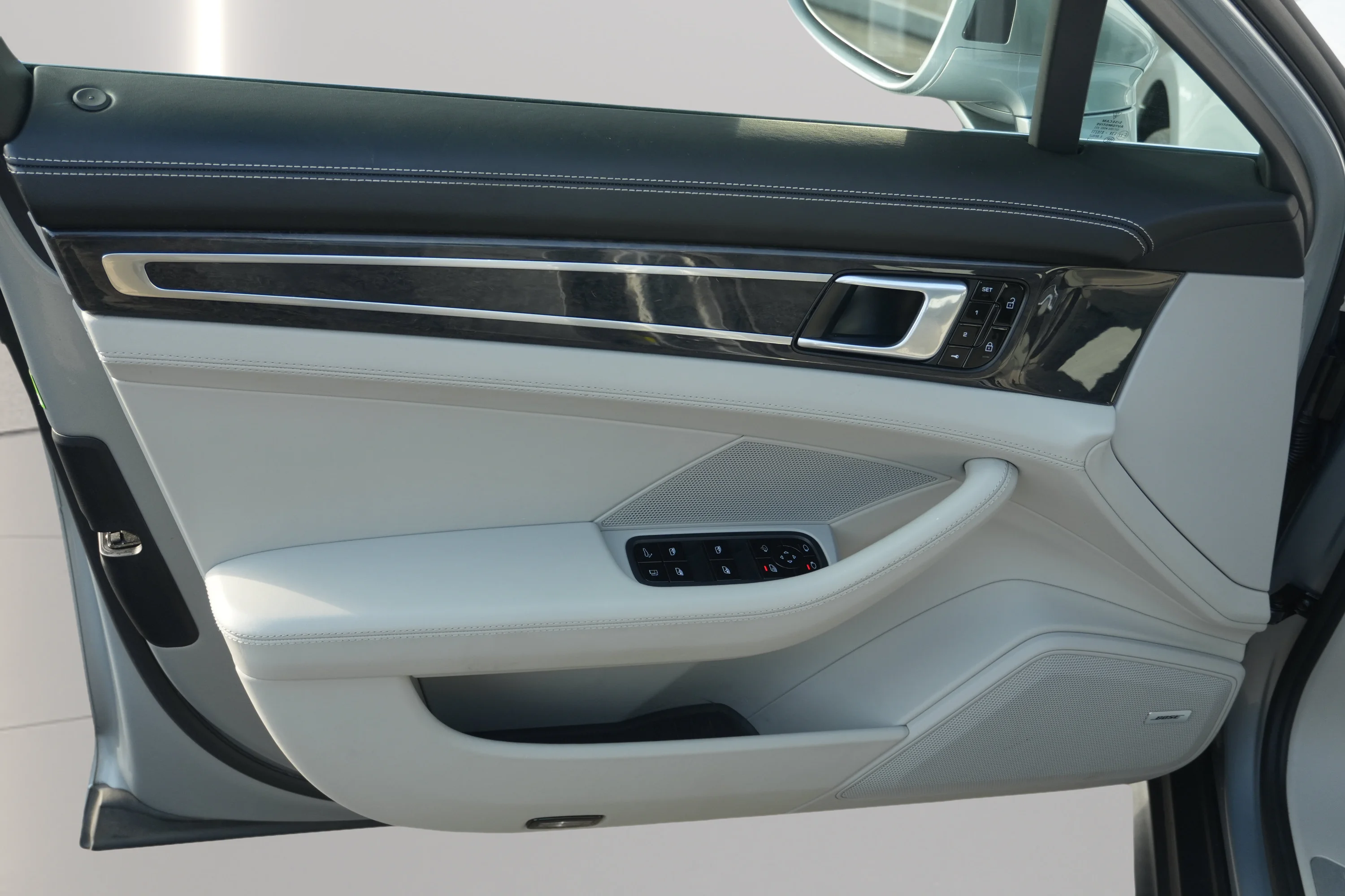 Used 2020 Dolomite Silver Metallic Porsche 4 E-Hybrid image 11