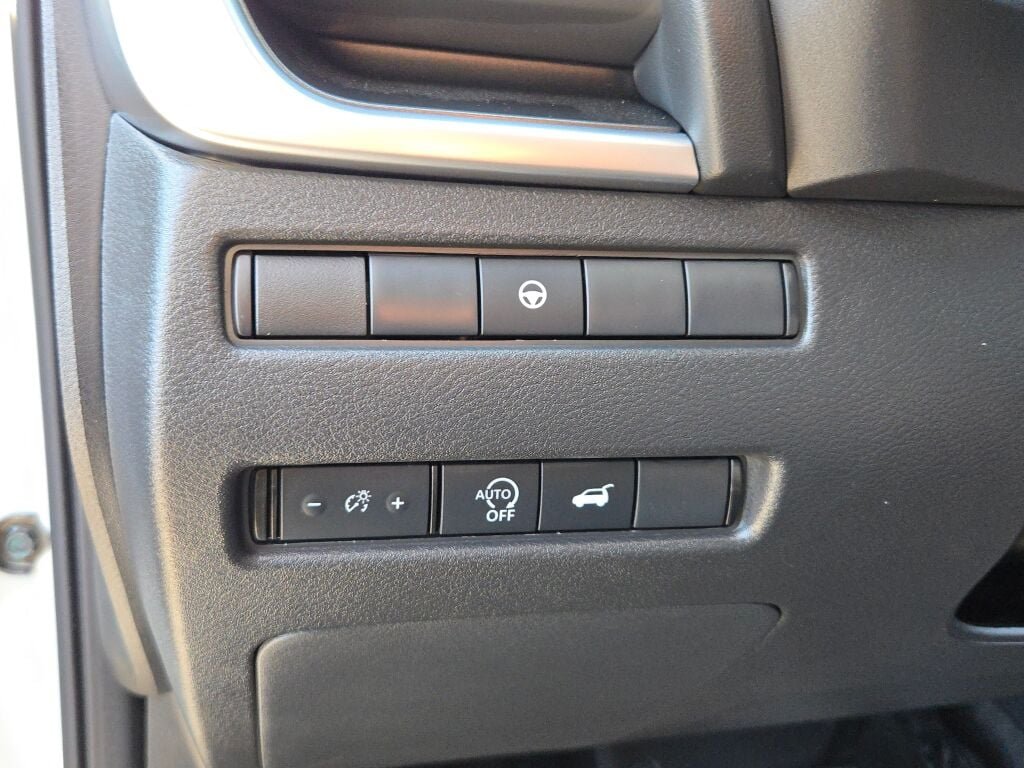 2025 Nissan Rogue SV - Photo 23