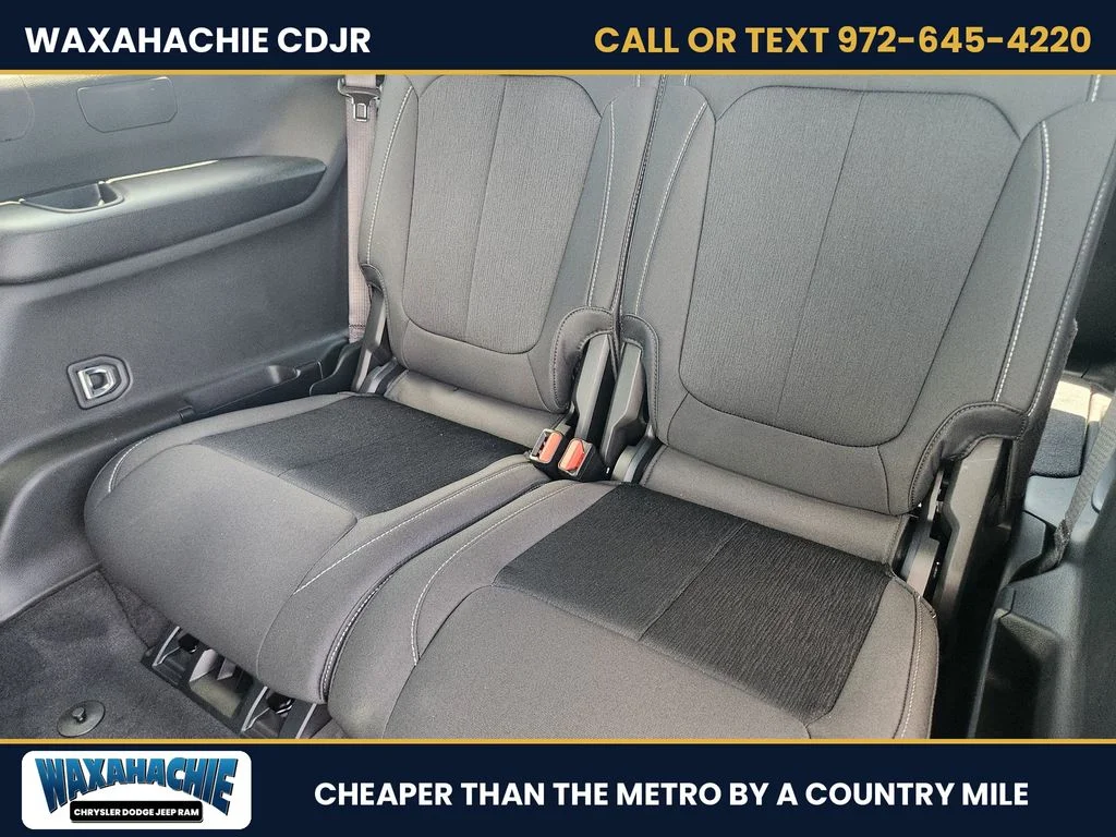 New 2026 Baltic Gray Metallic Clear-Coat Exterior Paint Jeep Laredo image 22