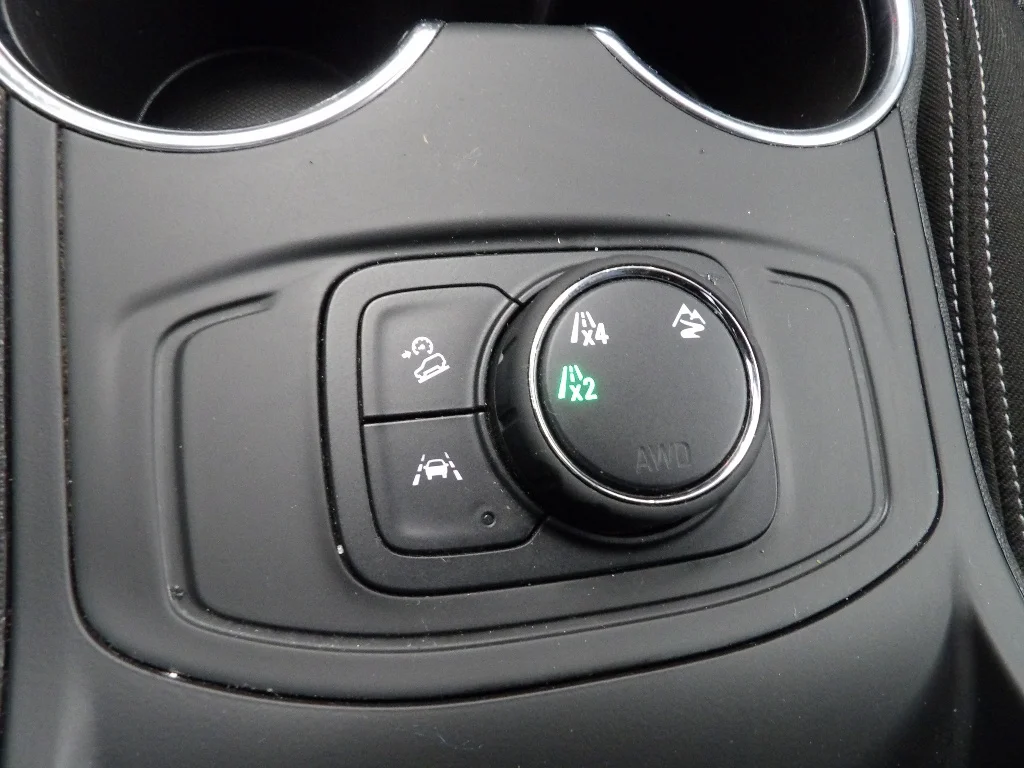 Used 2024 Downpour Metallic GMC SLE image 31