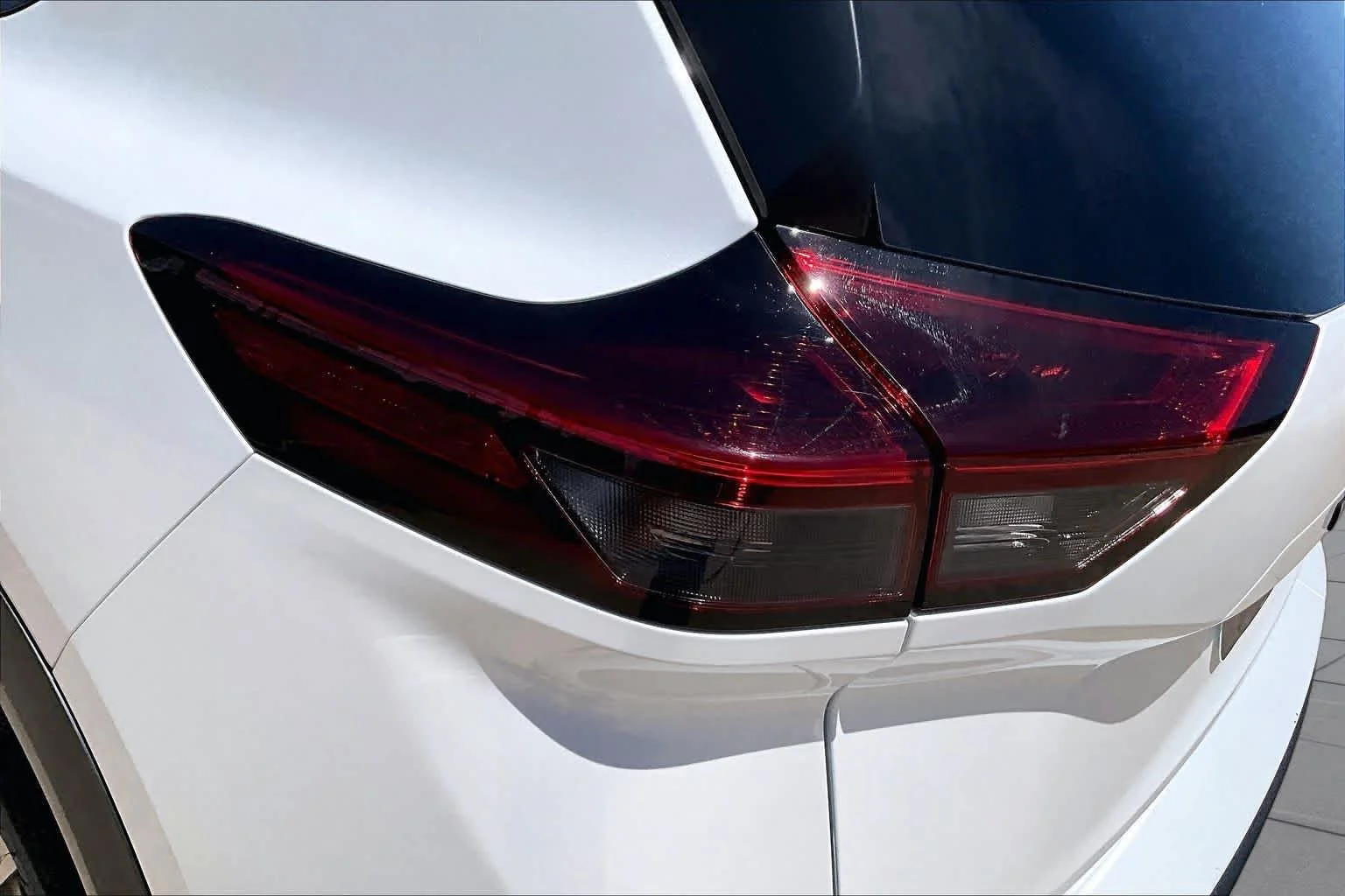 Used 2025 Everest White Pearl Nissan Rock Creek image 26