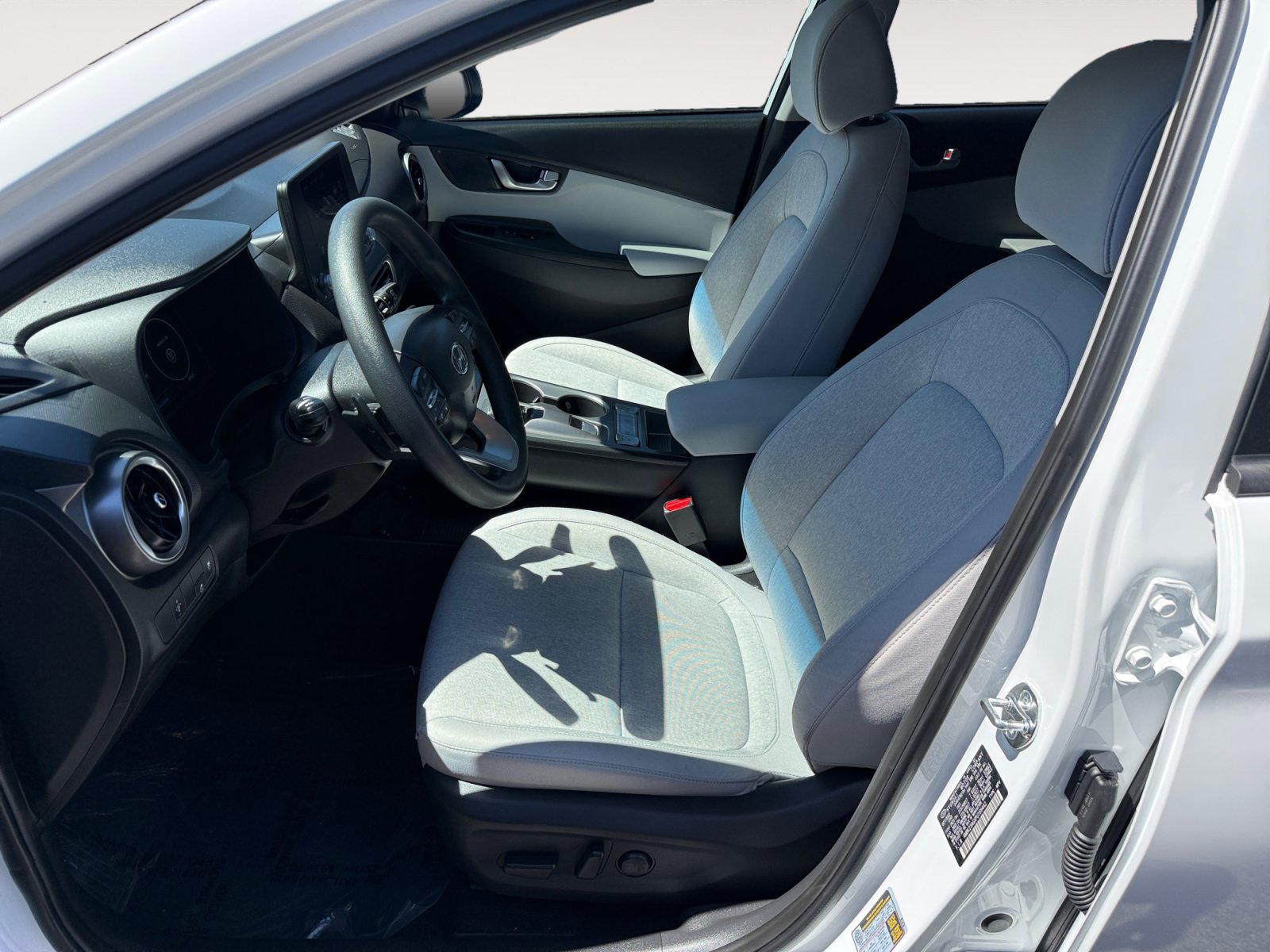 Used 2023 Lunar Hyundai SE image 10