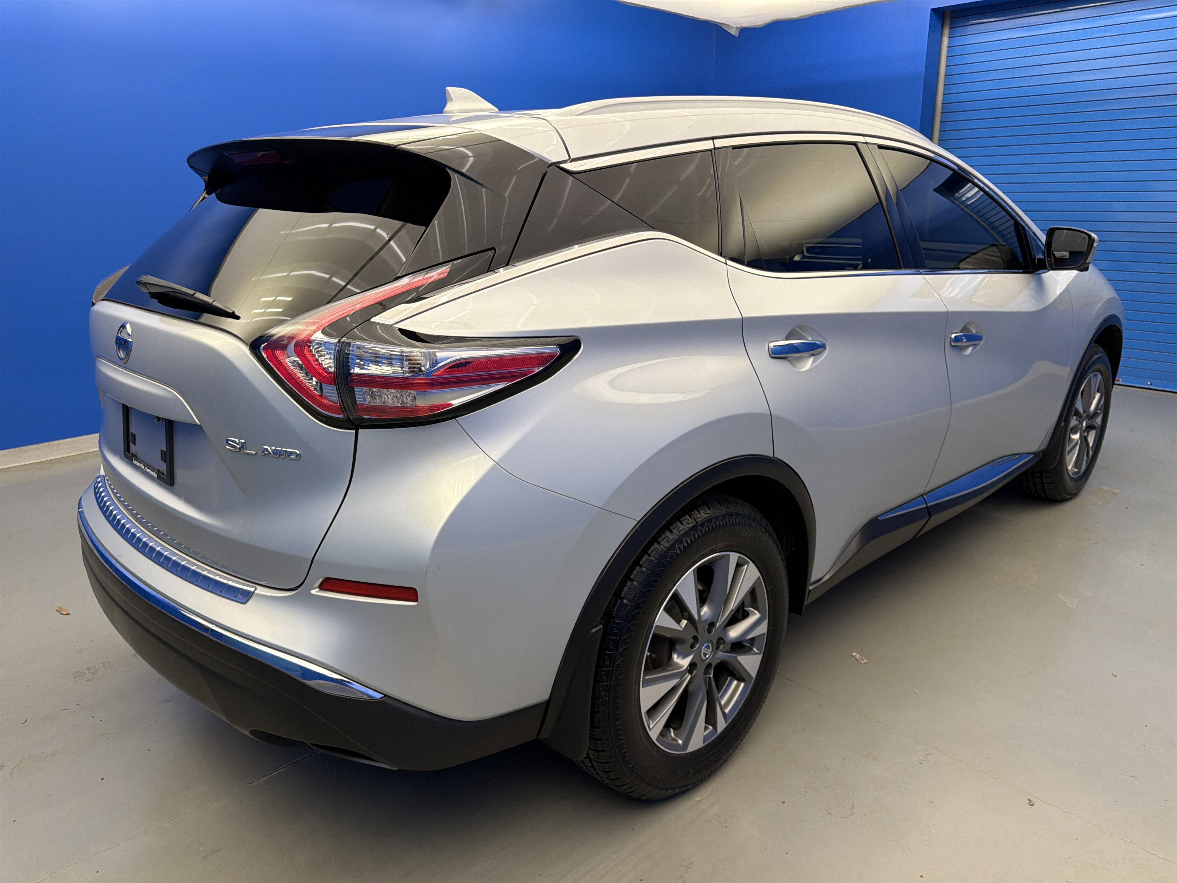 Used 2017 Brilliant Silver Metallic Nissan SL image 7