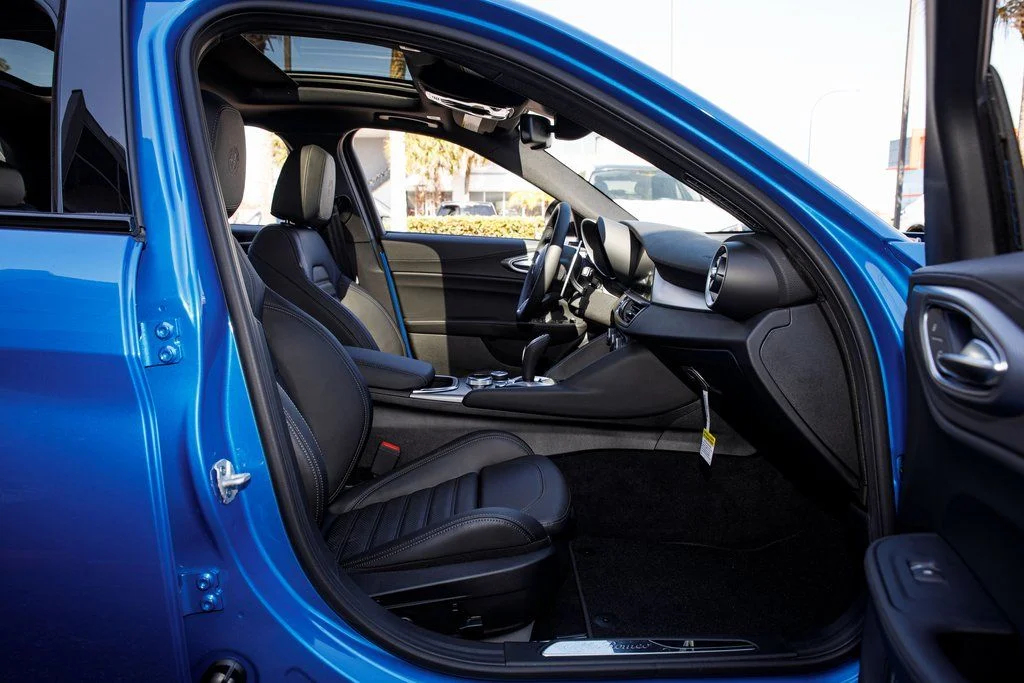 New 2026 Blue Alfa Romeo Veloce image 38