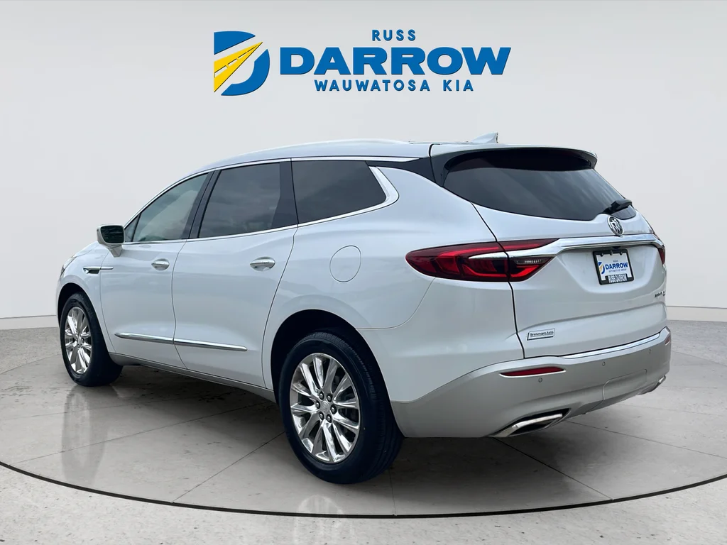 Used 2019 White Buick Essence image 3