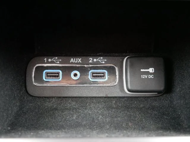 Used 2019 Diamond Black Jeep Altitude image 25