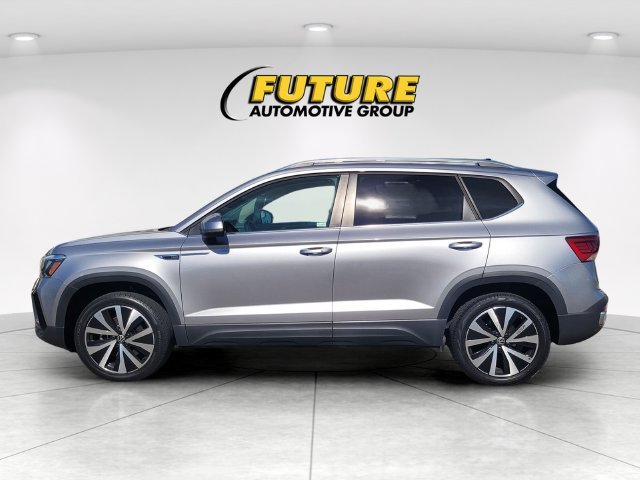 Used 2024  Volkswagen 1.5T SE image 6