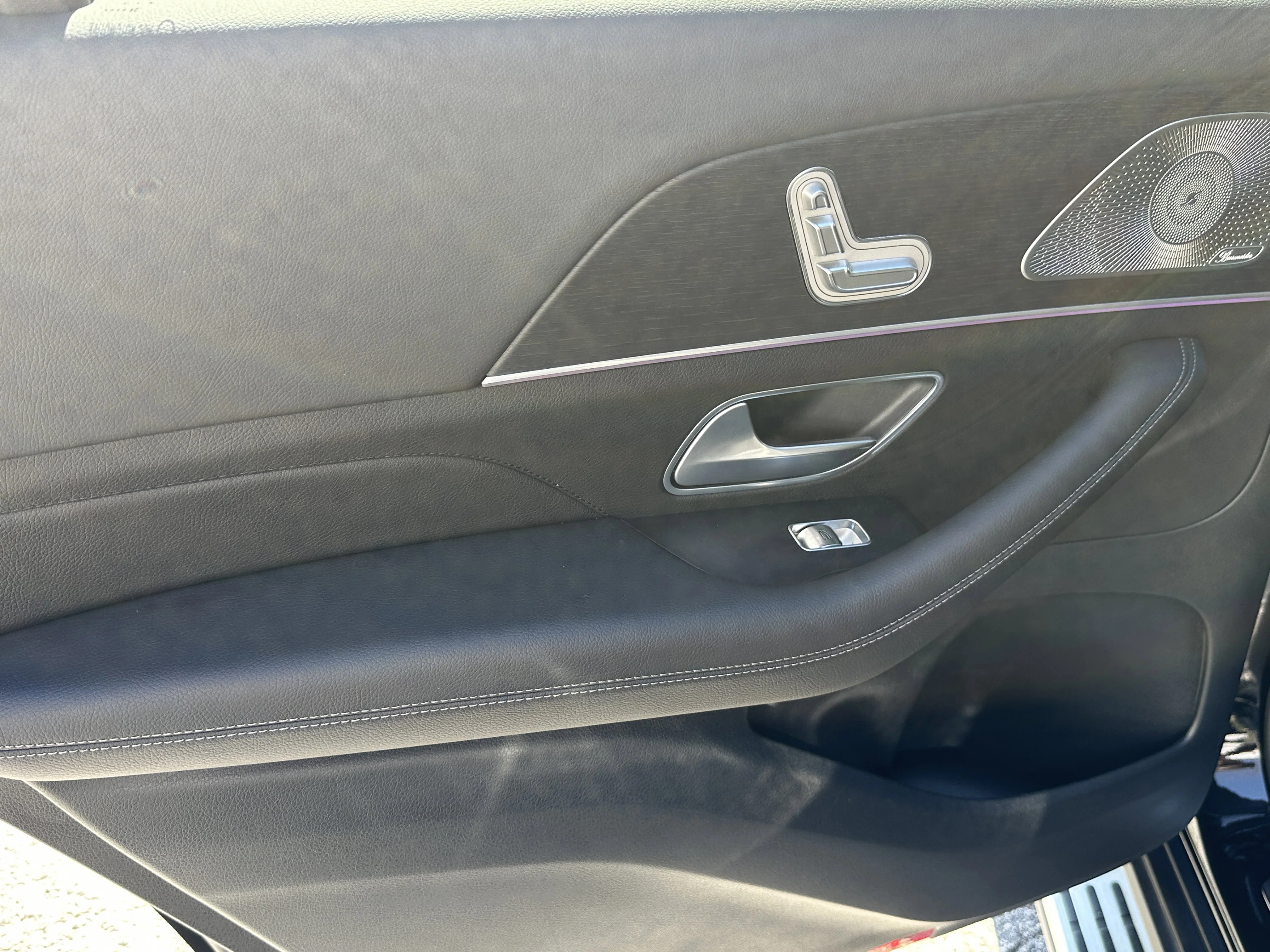 Certified Used 2025 Black Mercedes-Benz GLS 450 image 25