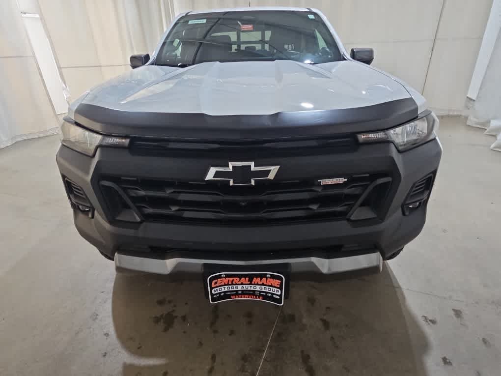 Used 2025 Summit White Chevrolet Trail Boss image 6