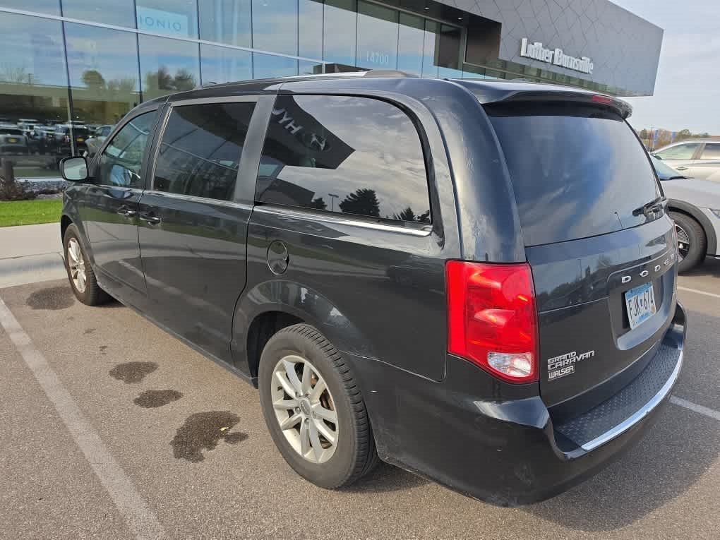 Used 2019 Black Onyx Crystal Pearlcoat Dodge SXT image 6