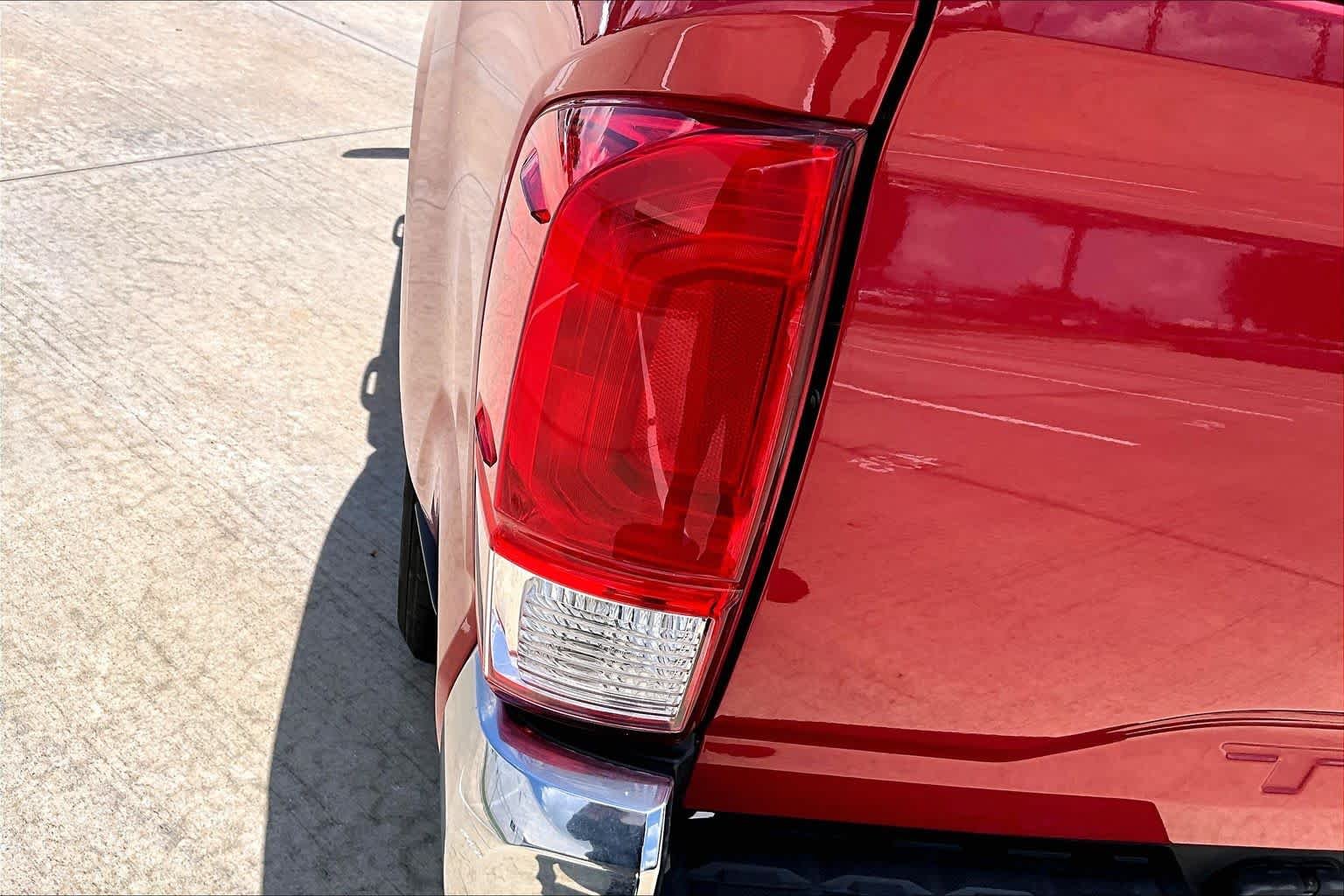 Used 2016 Barcelona Red Metallic Toyota SR5 image 29