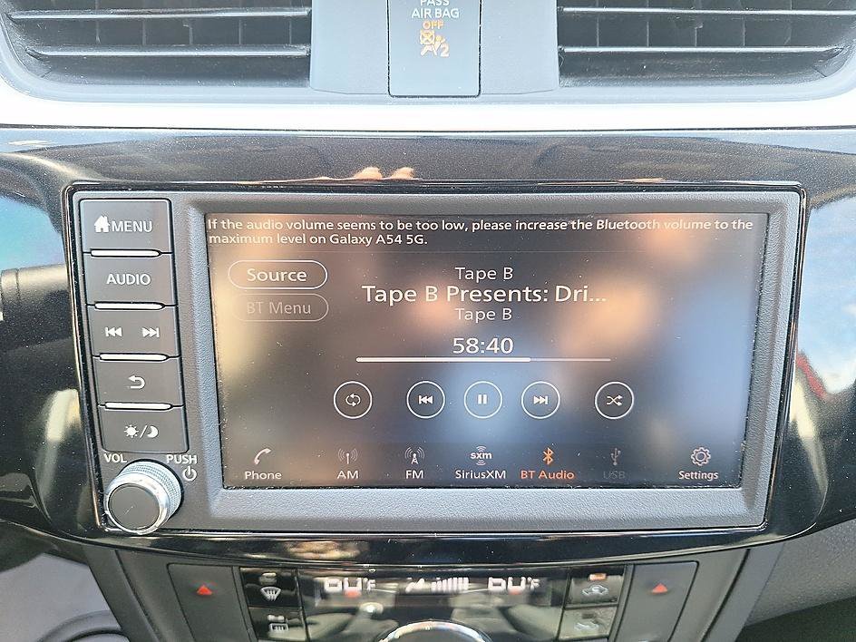 Used 2019 Scarlet Ember Tintcoat Nissan SV image 17