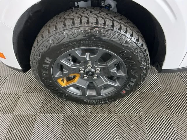 New 2026 Oxford White Ford Tremor image 32