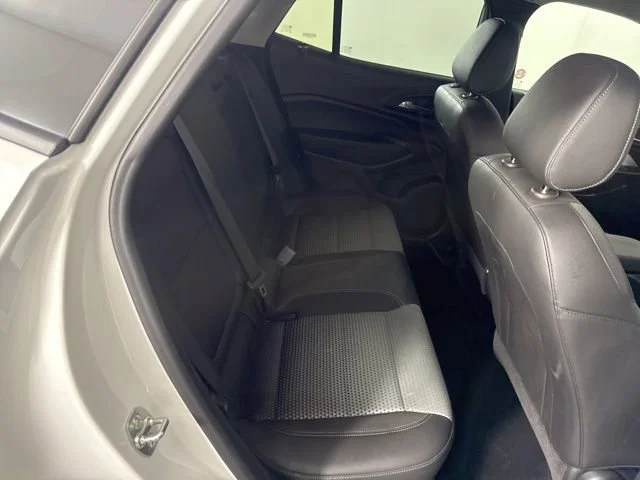 Used 2025 Summit White Chevrolet LT image 20