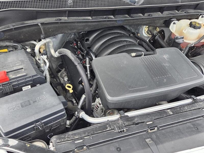 Used 2022 Summit White CHEVROLET 4WD 4DR Z71 image 23