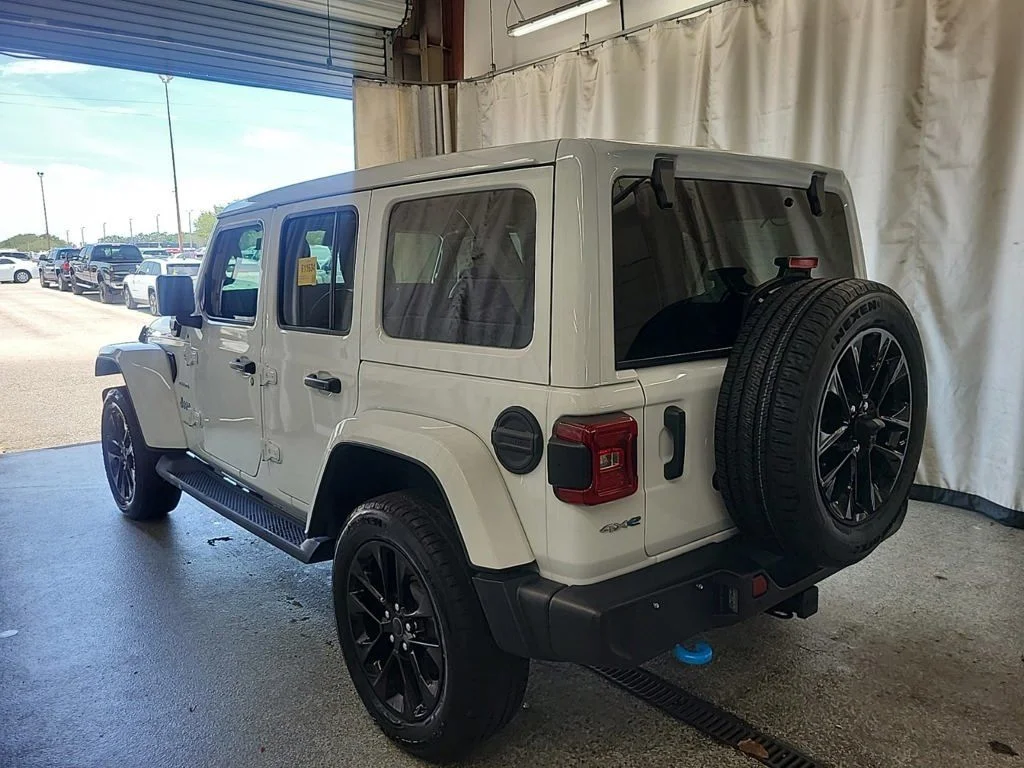Used 2024 White Jeep Sahara 4xe image 17
