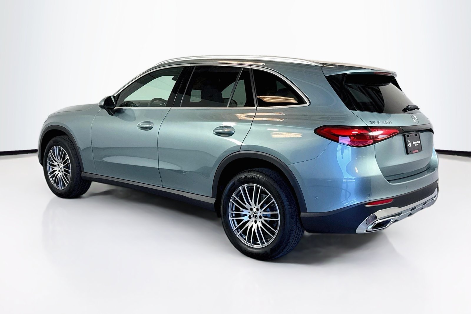 New 2026 Verde Silver Metallic Mercedes-Benz GLC 300 image 7
