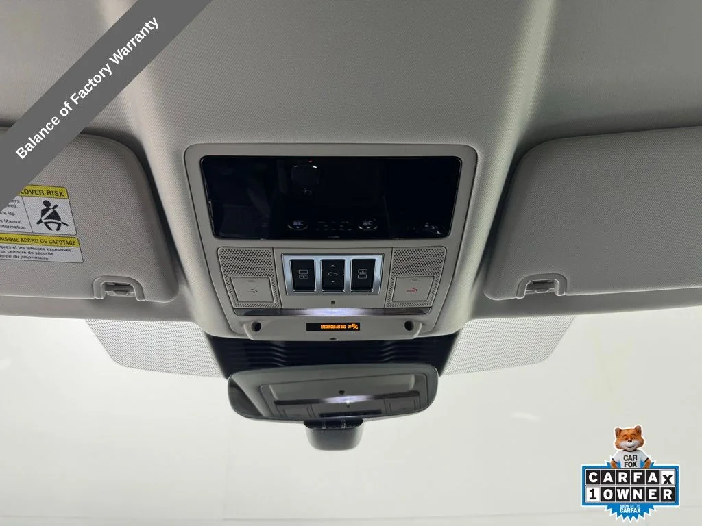 Used 2023 Fuji White Land Rover S image 28