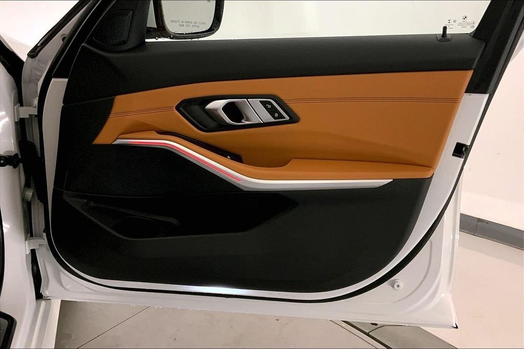 Used 2021 Mineral White Metallic BMW  image 25