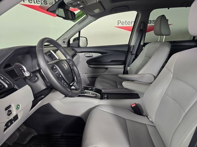 Certified Used 2017 White Diamond Pearl Honda Touring image 17