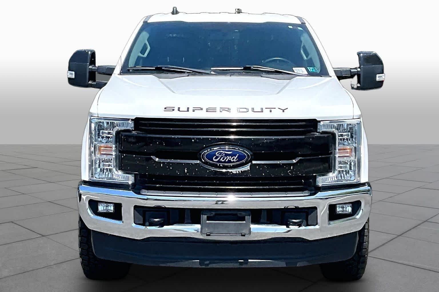 Used 2019 Oxford White Ford LARIAT image 4