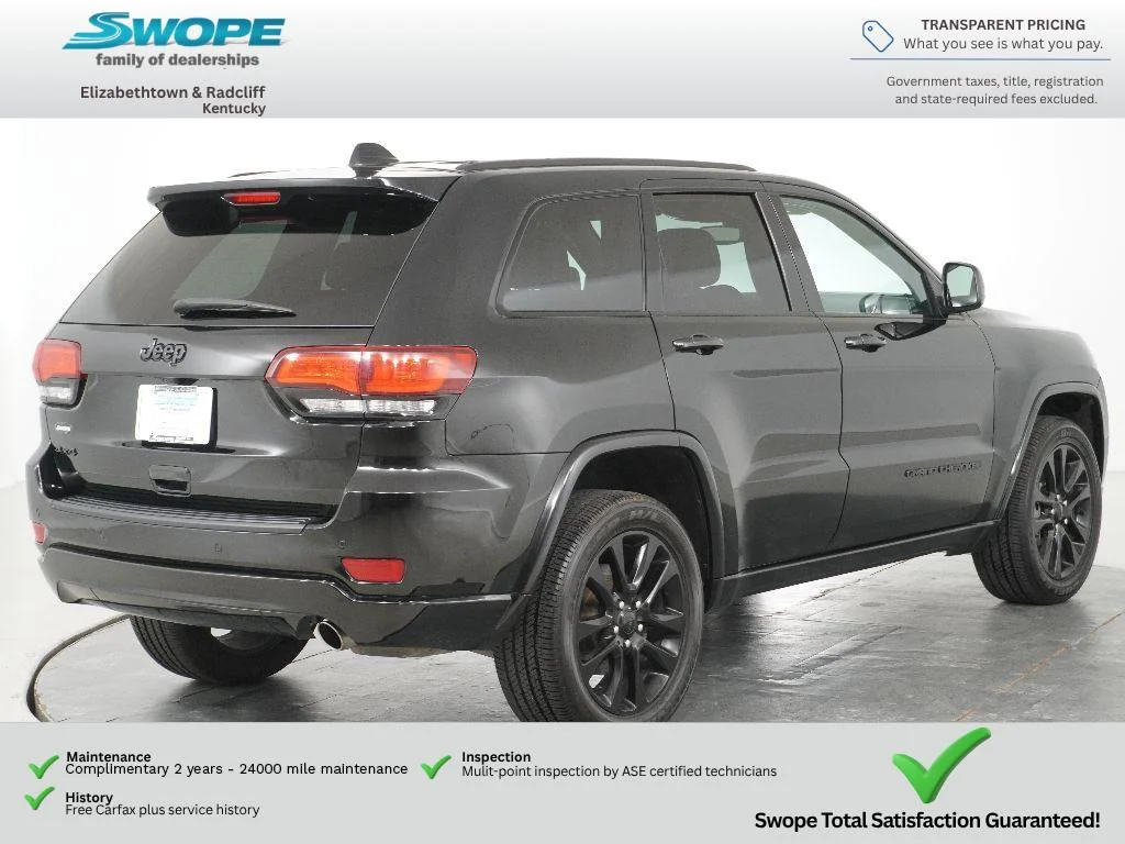 Used 2019 Diamond Black Crystal Pearlcoat Jeep Altitude image 3