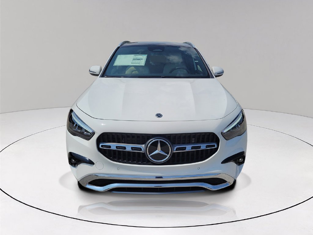 New 2026 Polar White Mercedes-Benz GLA 250 image 2