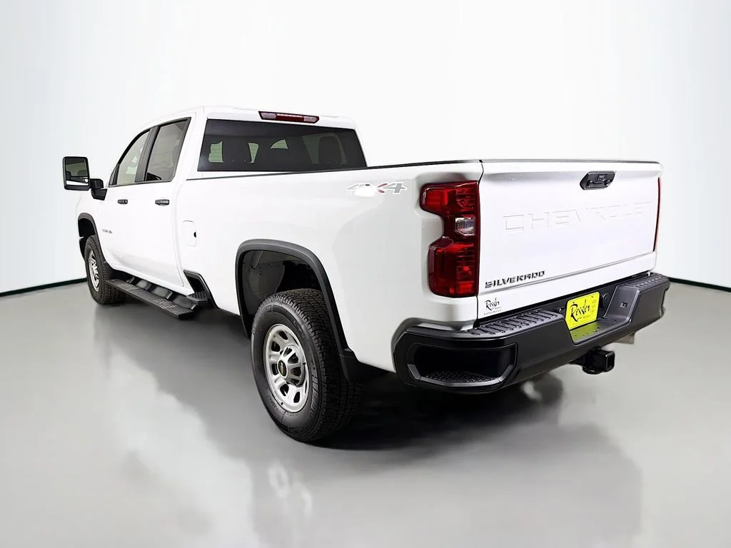 New 2026 Summit White Chevrolet WT image 7