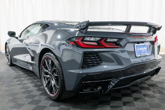 2027 Chevrolet Corvette 2LT - Photo 8