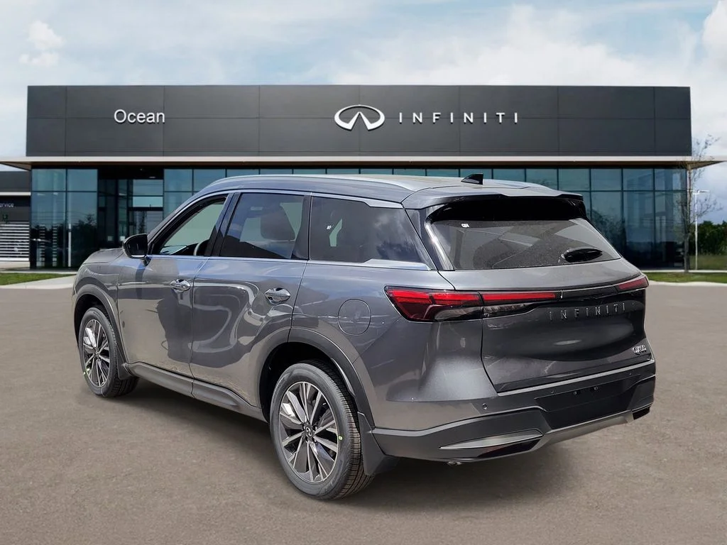New 2027 GRAPHITE SHADOW INFINITI Luxe FWD image 4