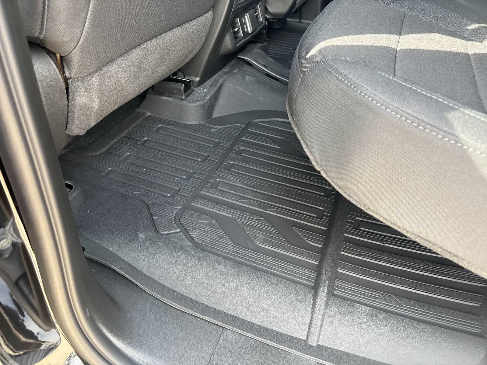 New 2026 Onyx Black GMC Elevation image 32