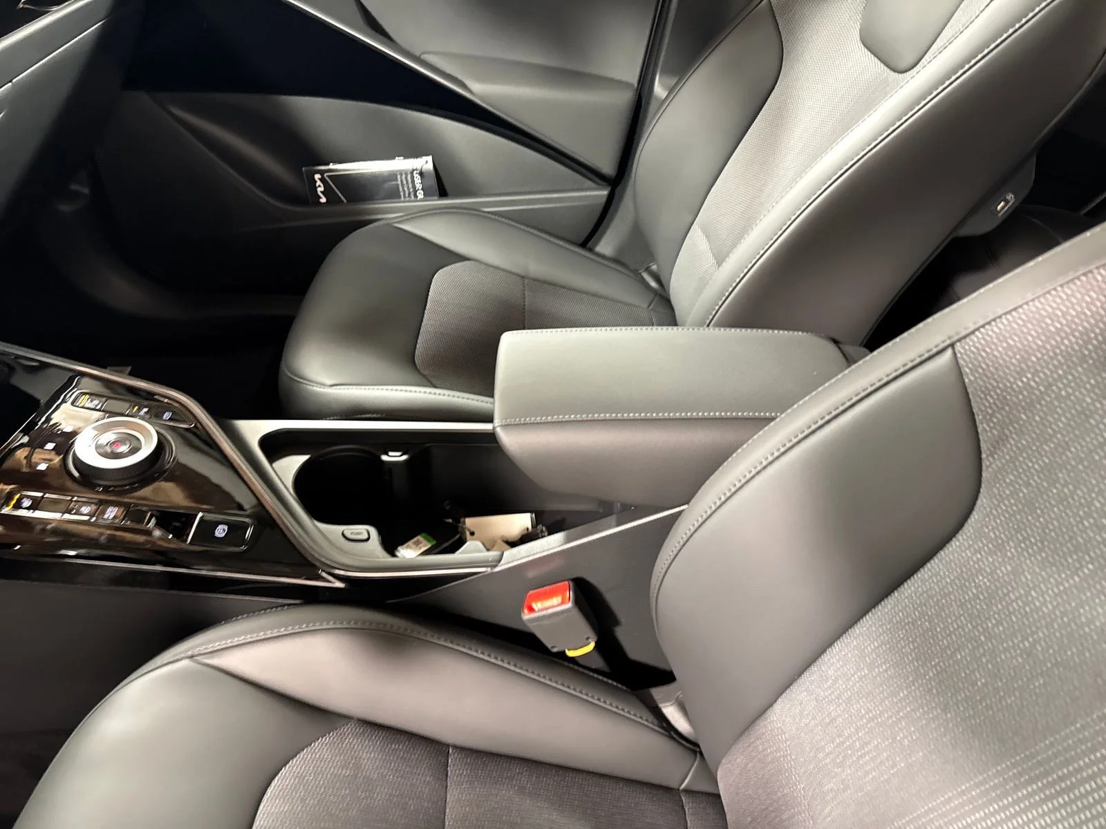 New 2026 Gray Kia Wind image 22