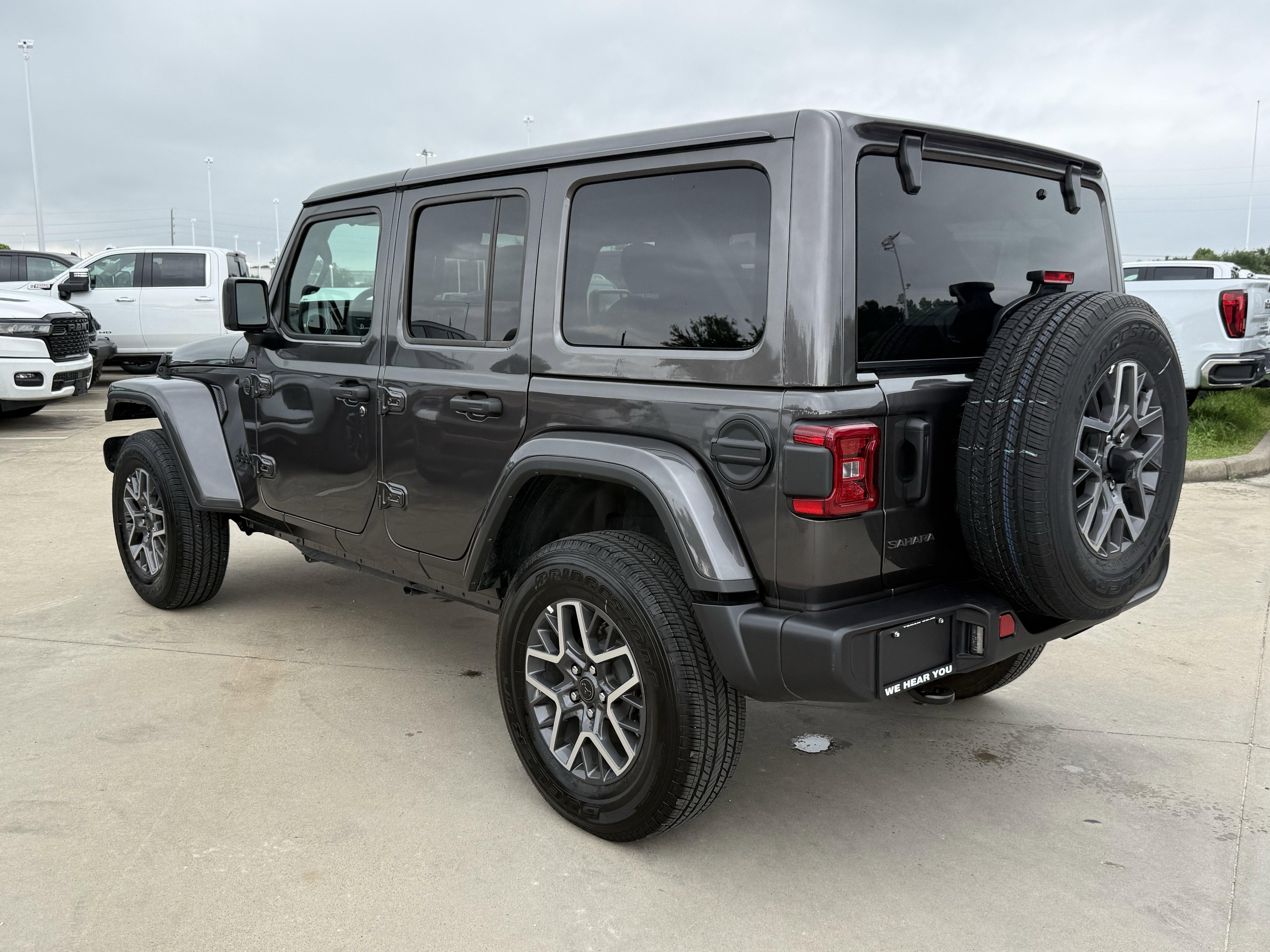 Used 2025 Granite Crystal Metallic Clearcoat Jeep  image 6