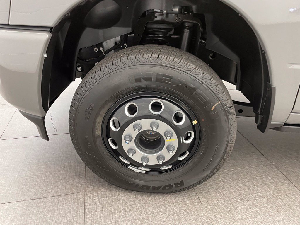 New 2026 Ceramic Gray Clear-Coat Exterior Paint RAM Laramie DRW image 10