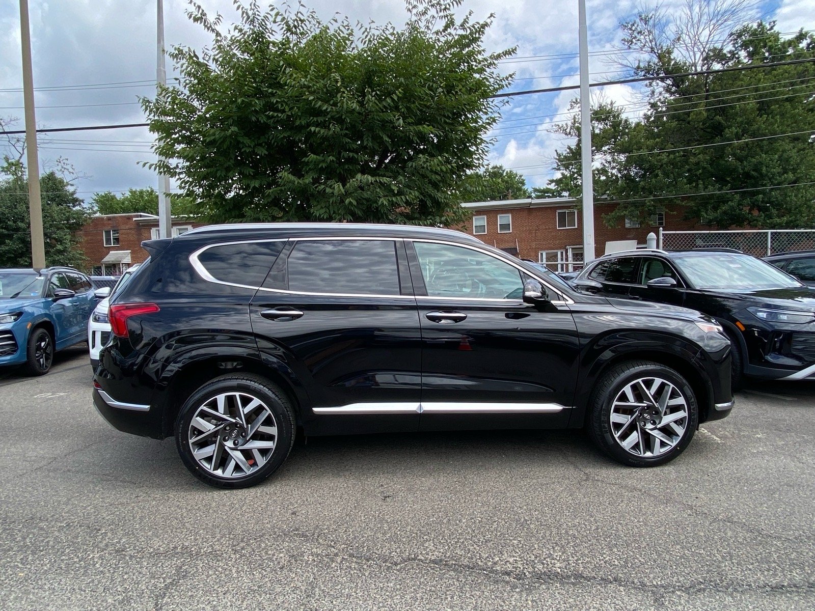 Used 2023 Black Hyundai Calligraphy image 2