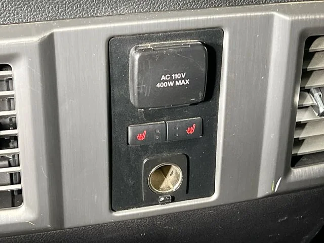 Used 2016 Black Ford Platinum image 25